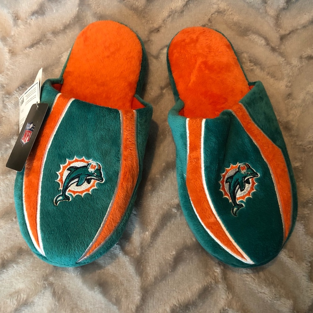 Unisex Miami Dolphins house slippers. NWT
